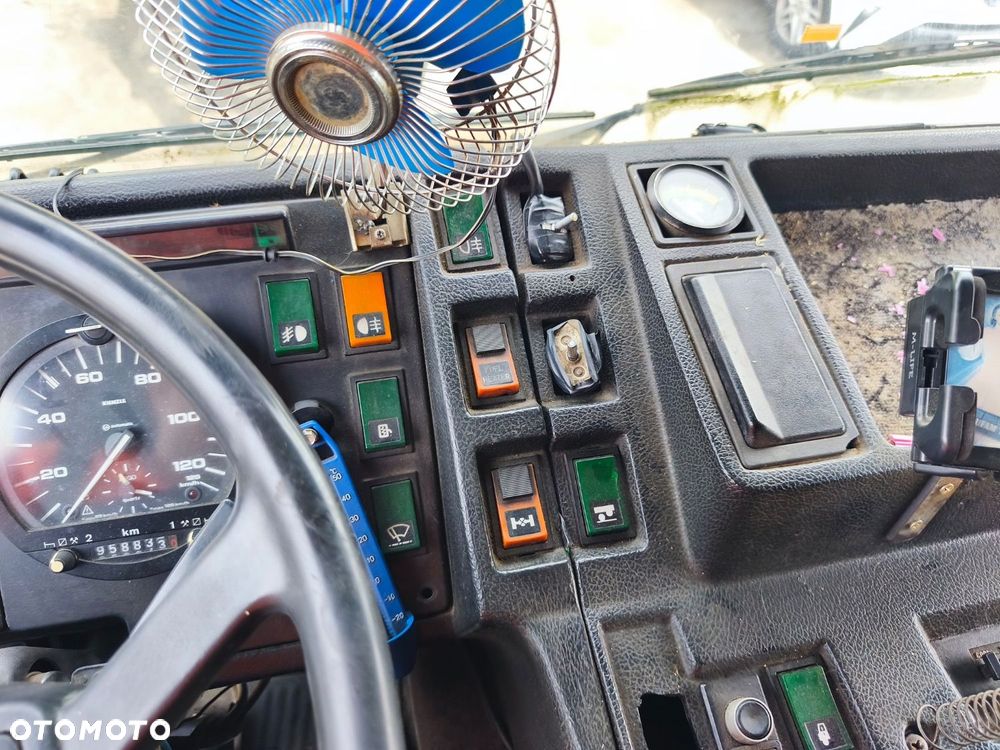 Volvo F 12 360 6X2 - 23