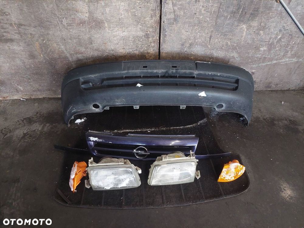 ZDERZAK PRZÓD + GRILL + LAMPA LEWY PRZÓD + PRAWY PRZÓD ASTRA F Z279 - 1