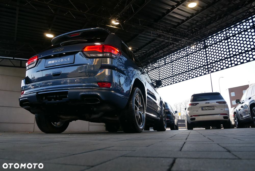 Jeep Grand Cherokee - 40