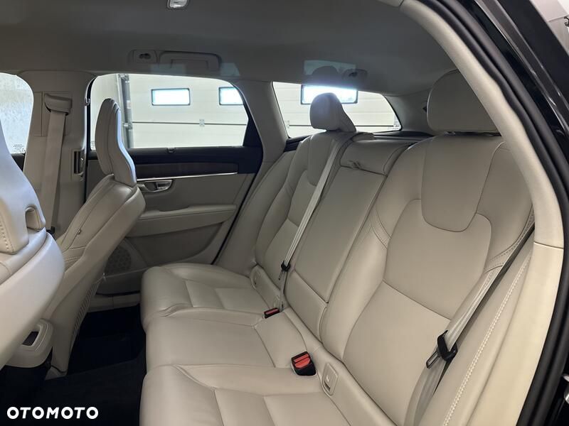 Volvo V90 Cross Country B5 D AWD Pro - 19