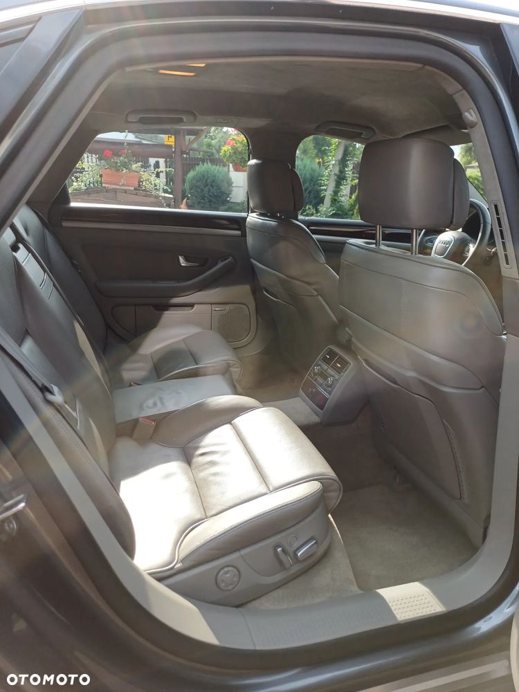 Audi A8 4.2 TDI Quattro - 25