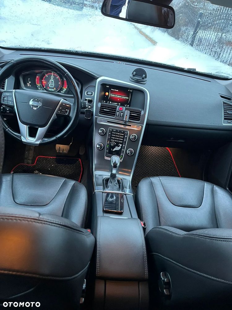Volvo XC 60 D4 AWD Summum - 16