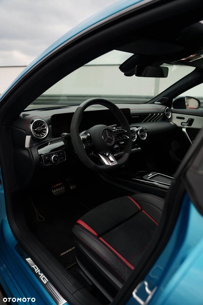 Mercedes-Benz CLA AMG 45 S 4-Matic+ 8G-DCT - 12