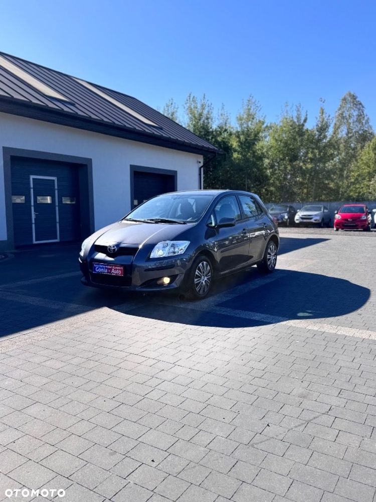 Toyota Auris - 1