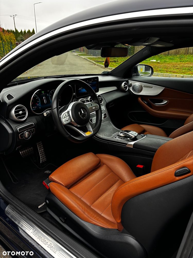 Mercedes-Benz Klasa C 200 4Matic 9G-TRONIC - 13
