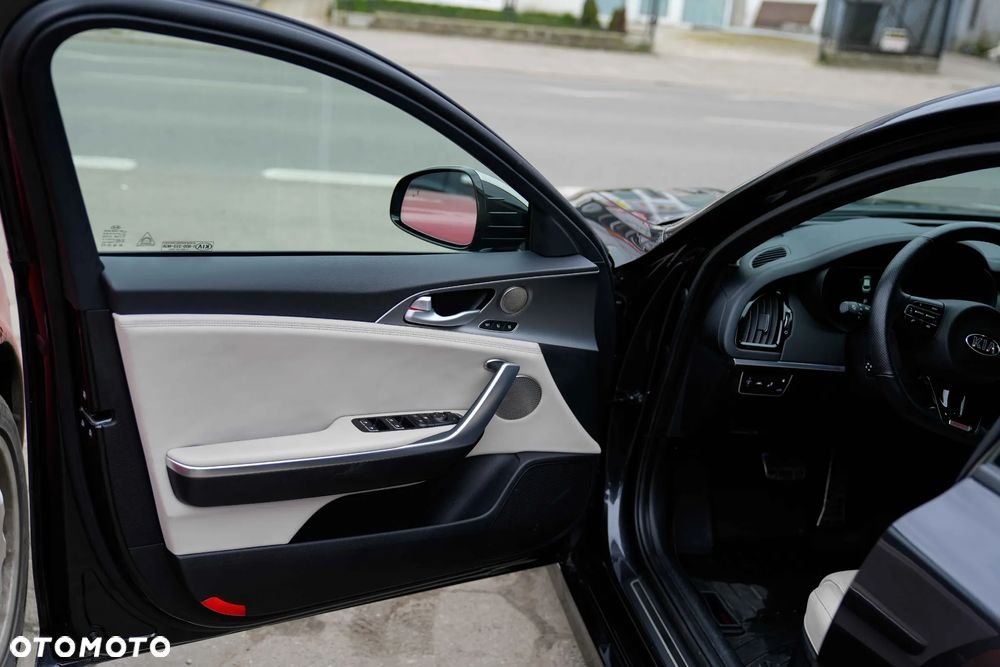 Kia Stinger 3.3 T-GDI V6 GT Prestige Line AWD - 19