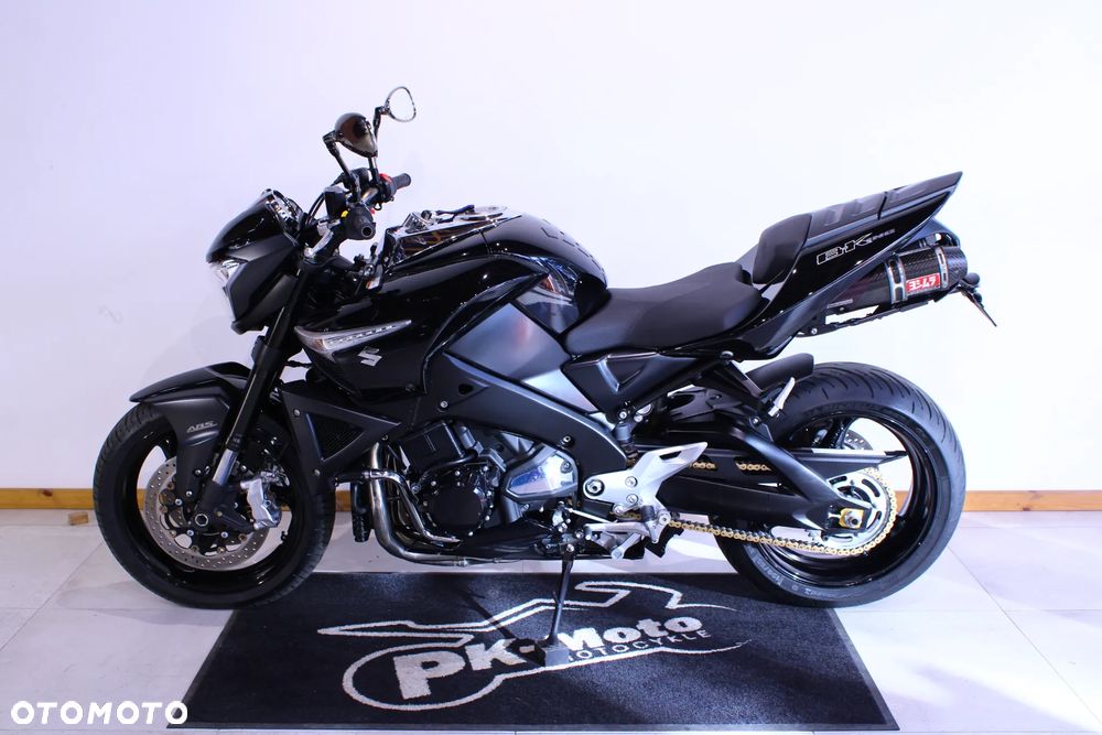Suzuki GSX - 2