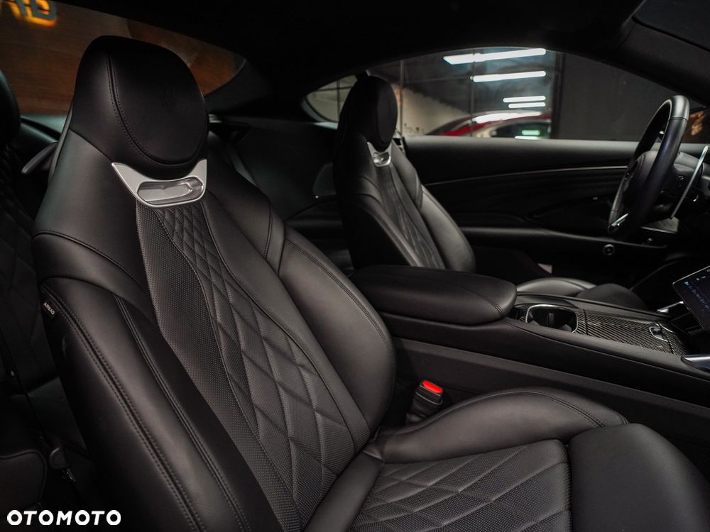 Maserati GranTurismo - 30