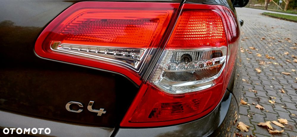 Citroën C4 e-HDi 115 Exclusive - 17