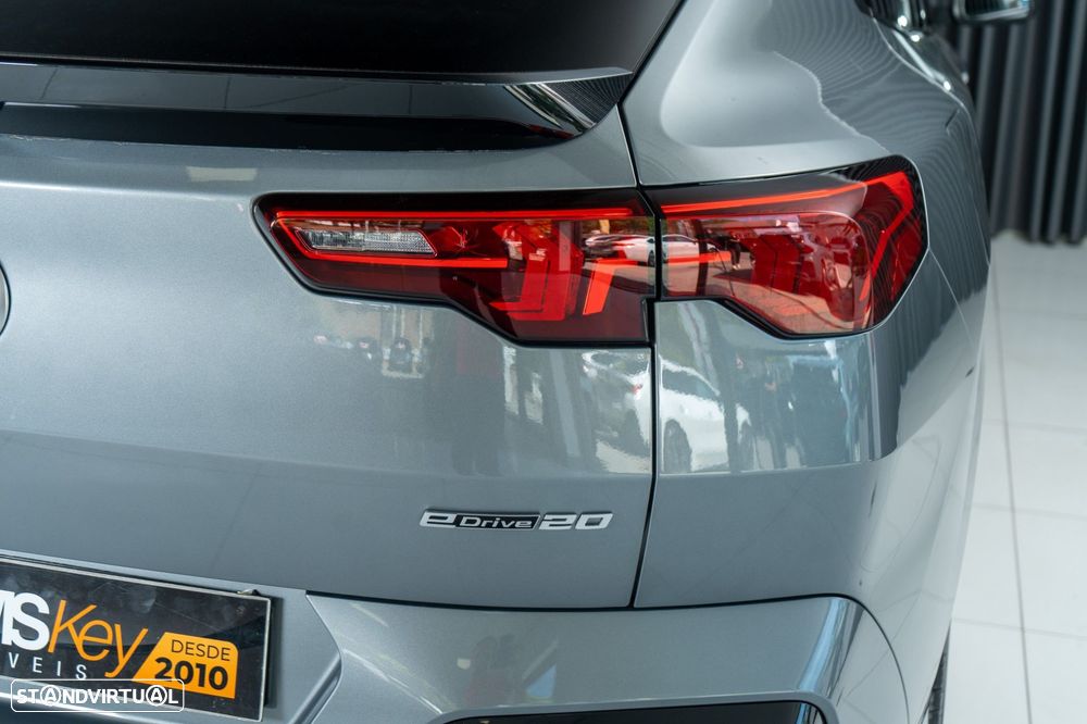BMW iX2 eDrive20 Pack Desportivo M - 50