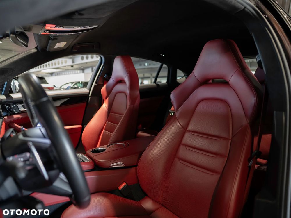 Porsche Panamera GTS - 18