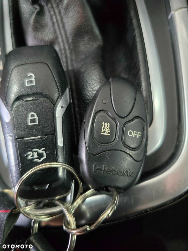 Ford S-Max - 8