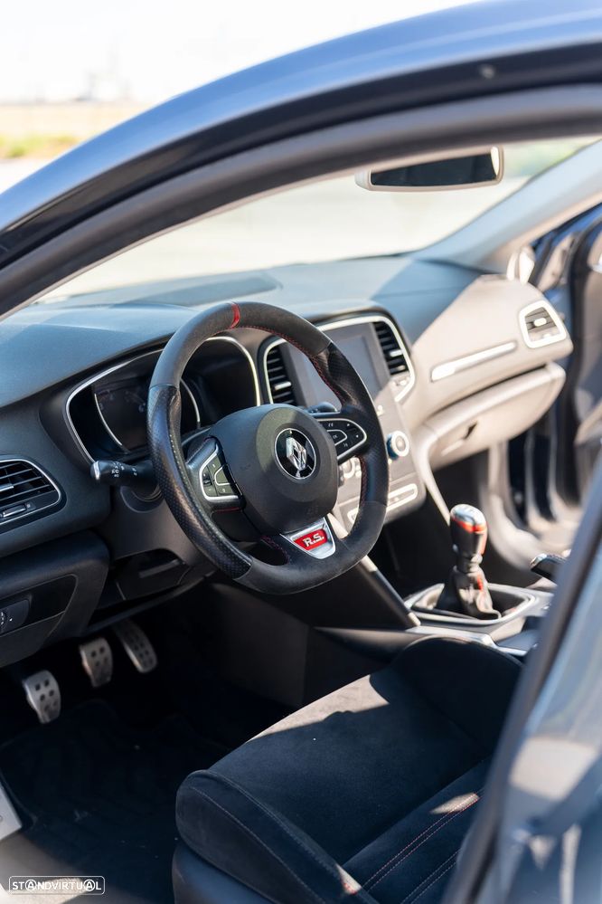 Renault Mégane TCe 300 GPF R.S. TROPHY - 28
