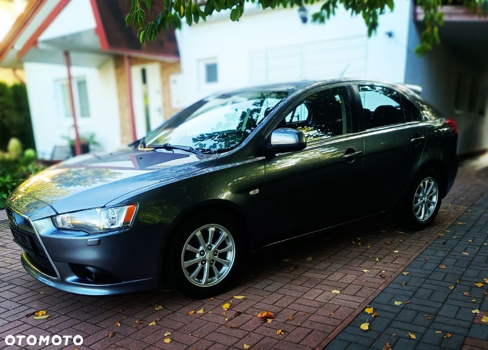 Mitsubishi Lancer 2012 photo 2