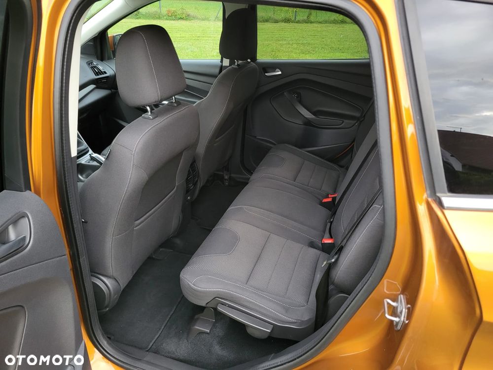 Ford Kuga - 24
