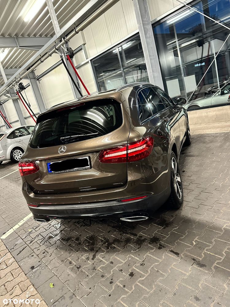 Mercedes-Benz GLC 220 d 4-Matic - 2