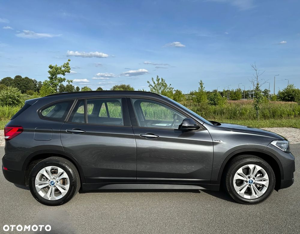 BMW X1 xDrive25e Sport Line - 8