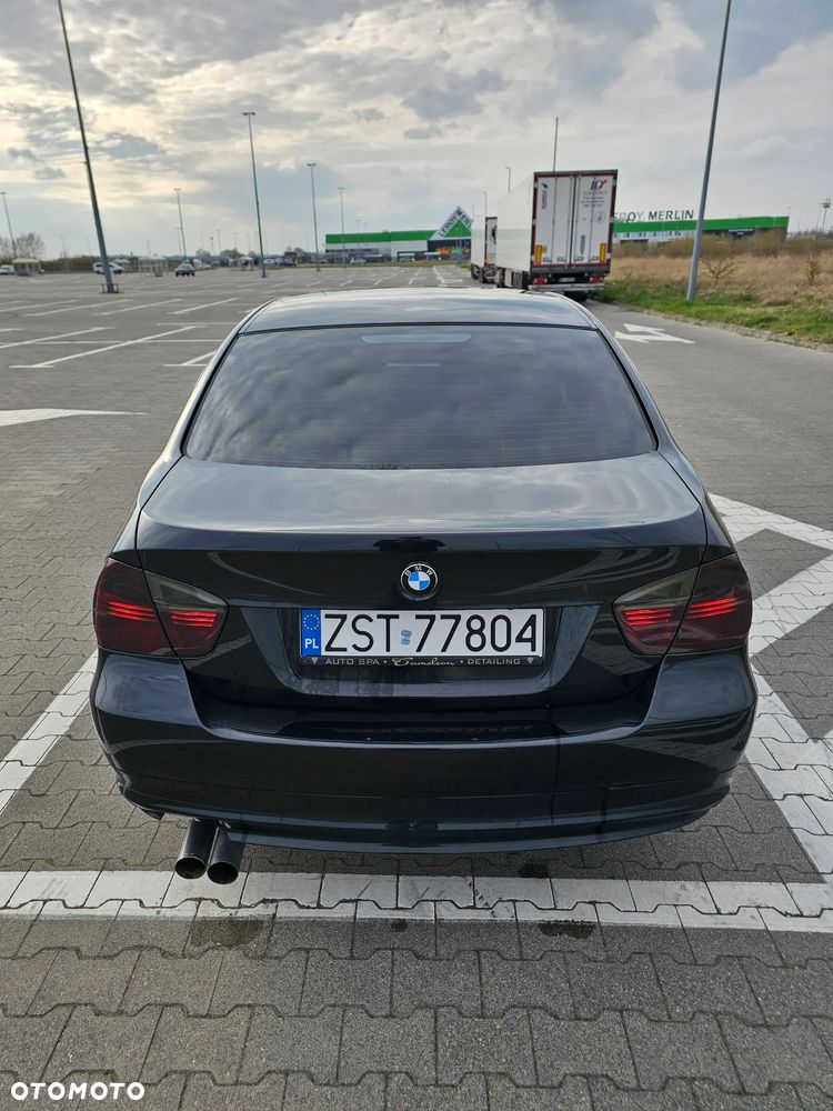 BMW Seria 3 330i - 8