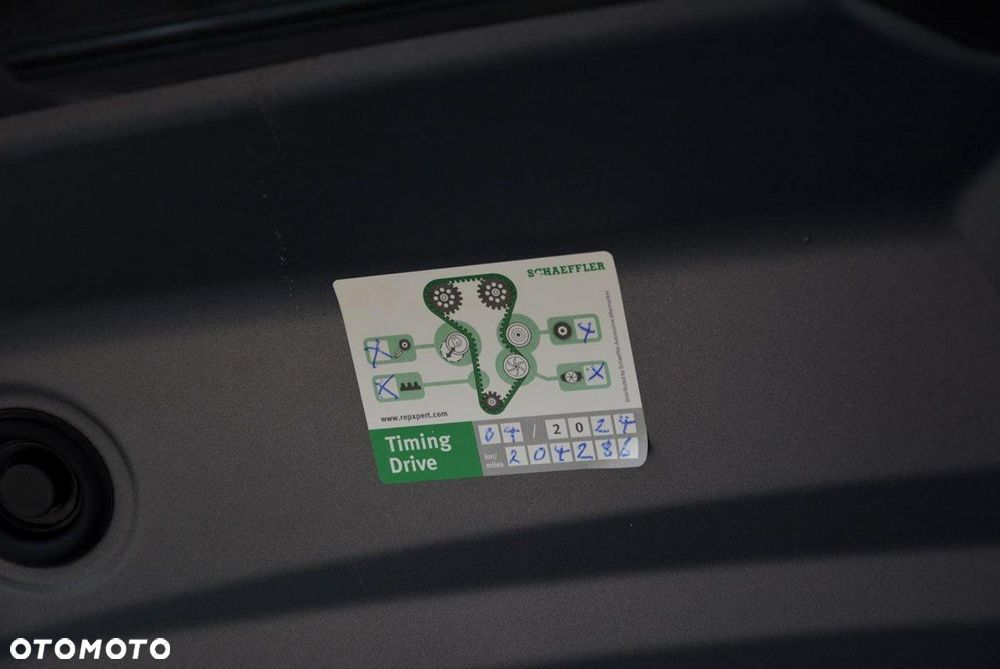 Audi A4 Avant 2.0 TDI DPF Ambiente - 32