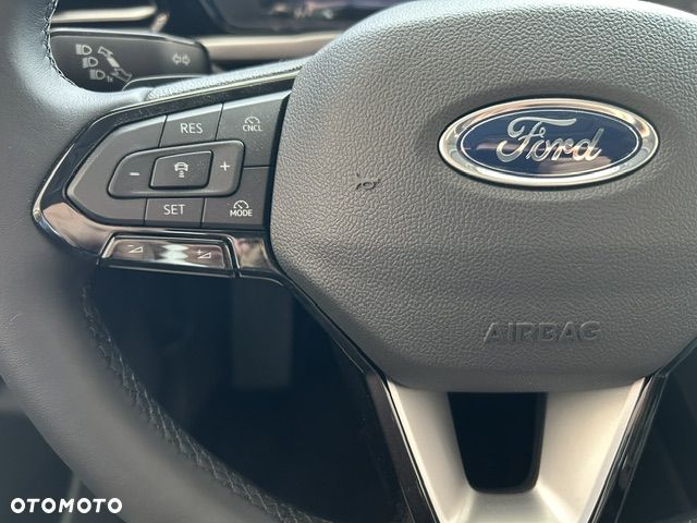Ford Tourneo Connect 1.5 EcoBoost Titanium - 12