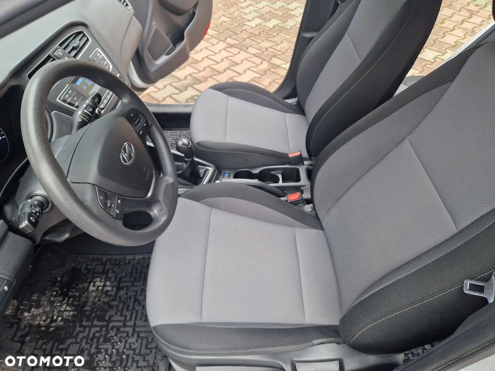 Hyundai i20 1.2 Comfort - 21