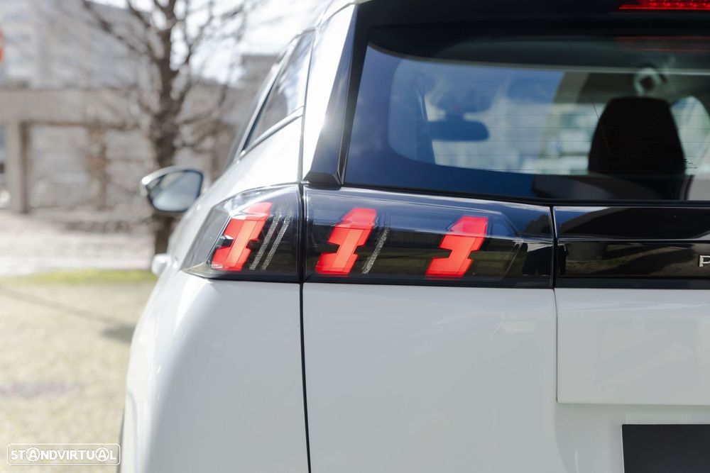 Peugeot 2008 1.2 PureTech Active EAT8 - 19