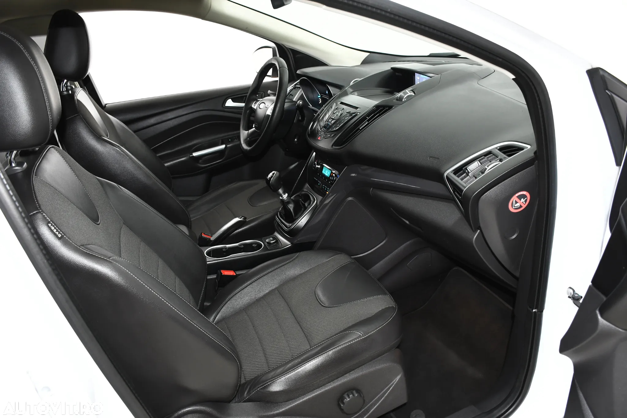 Ford Kuga 2.0 TDCi 2WD Titanium - 16