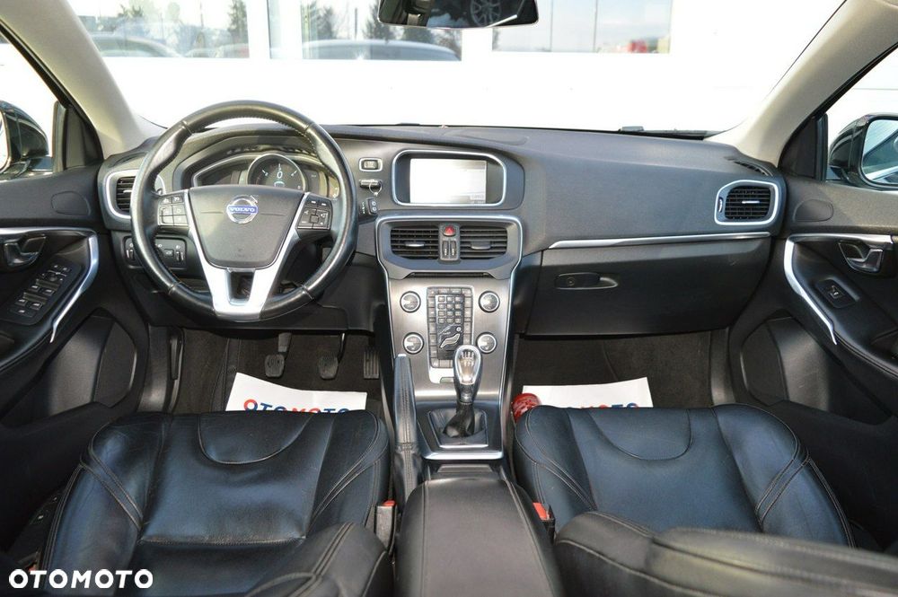 Volvo V40 D2 Summum - 2