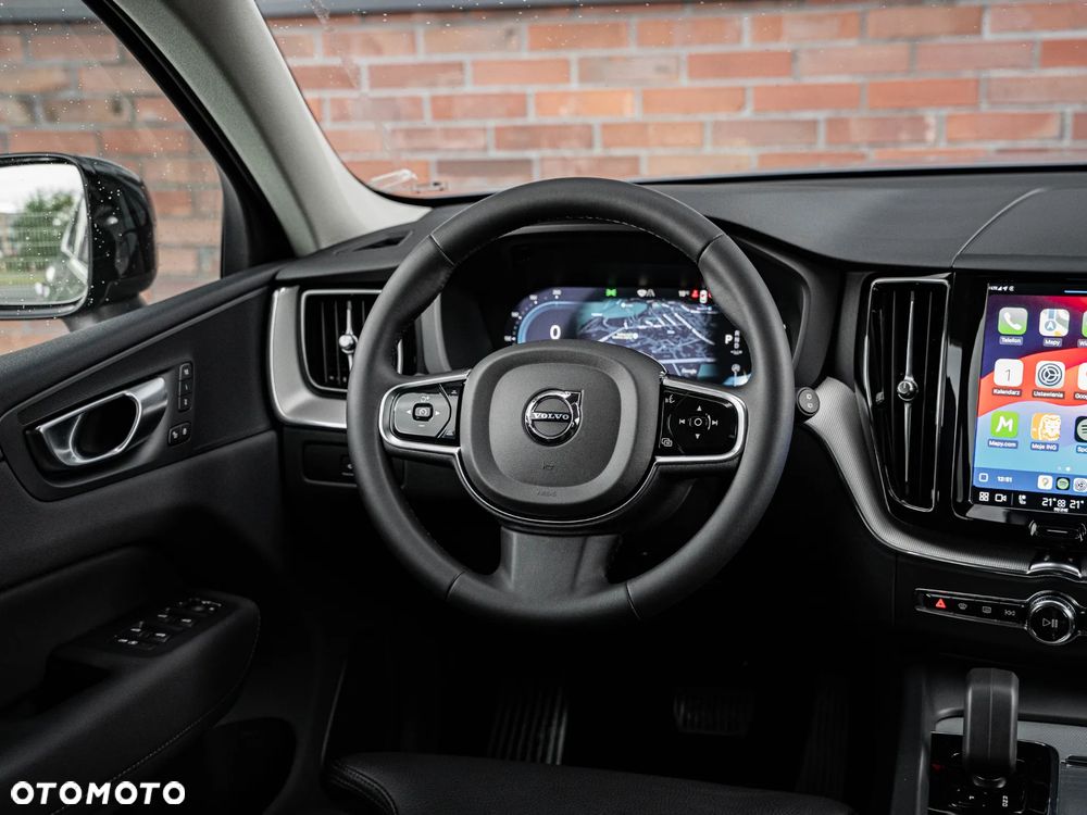 Volvo XC 60 B4 B Plus Dark - 31