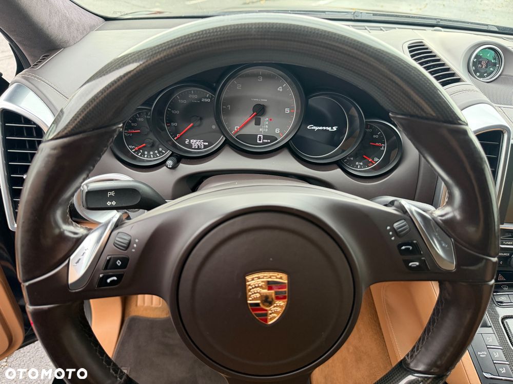 Porsche Cayenne - 12