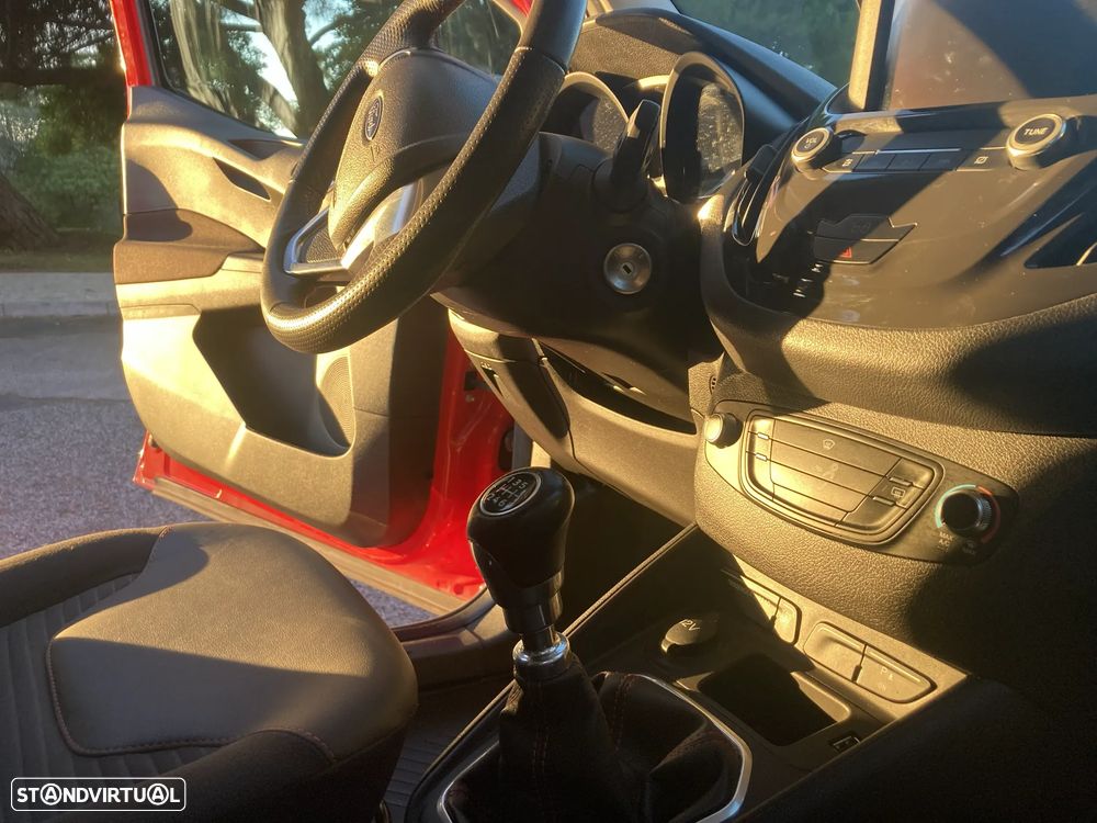 Ford Transit Courier 1.5TDCI Sport - 18