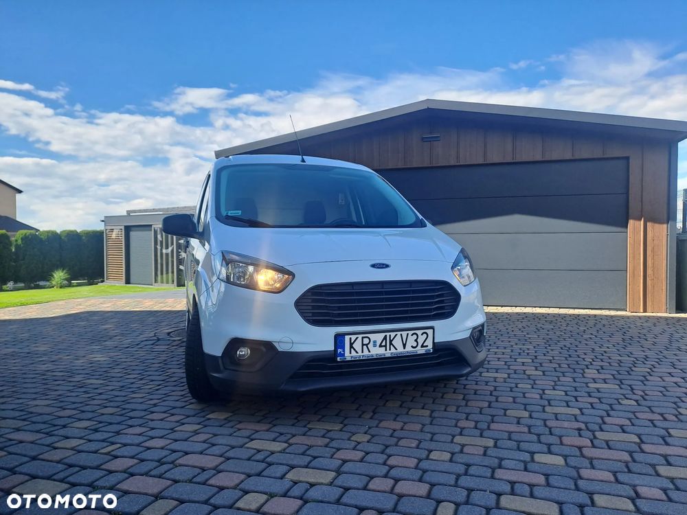 Ford Transit Courier - 1