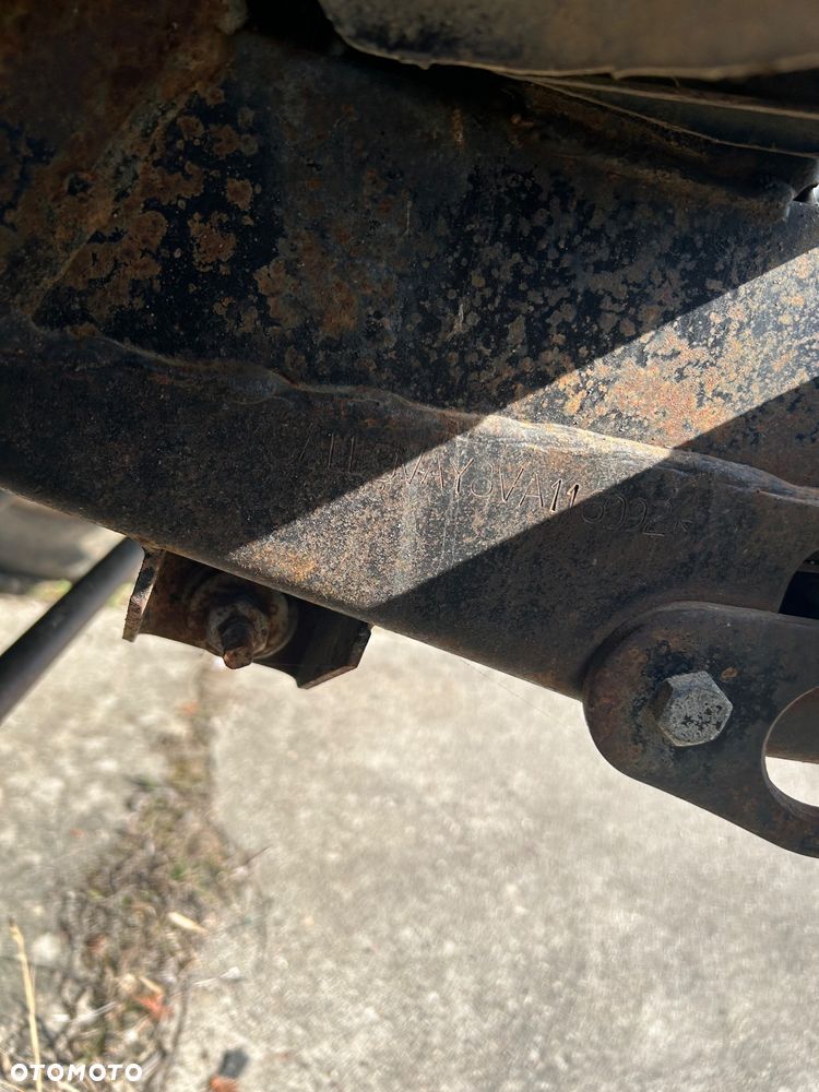 Land Rover Defender - 5