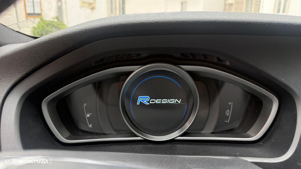 Volvo V40 1.6 D2 R-Design - 9