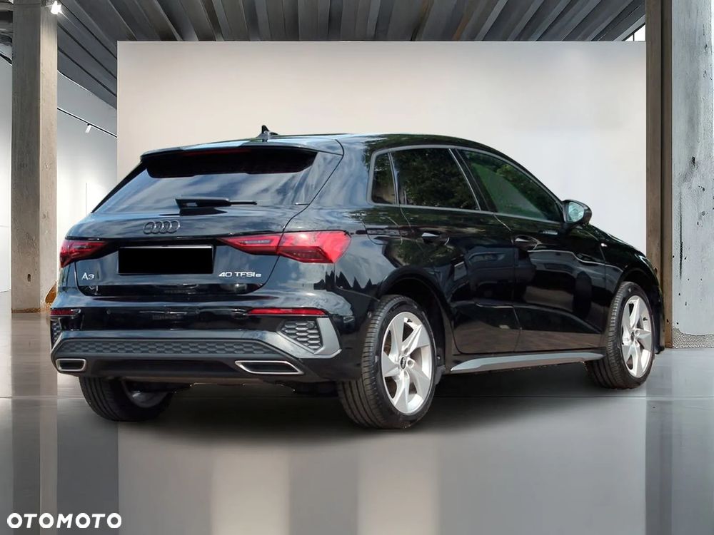 Audi A3 Sportback - 3