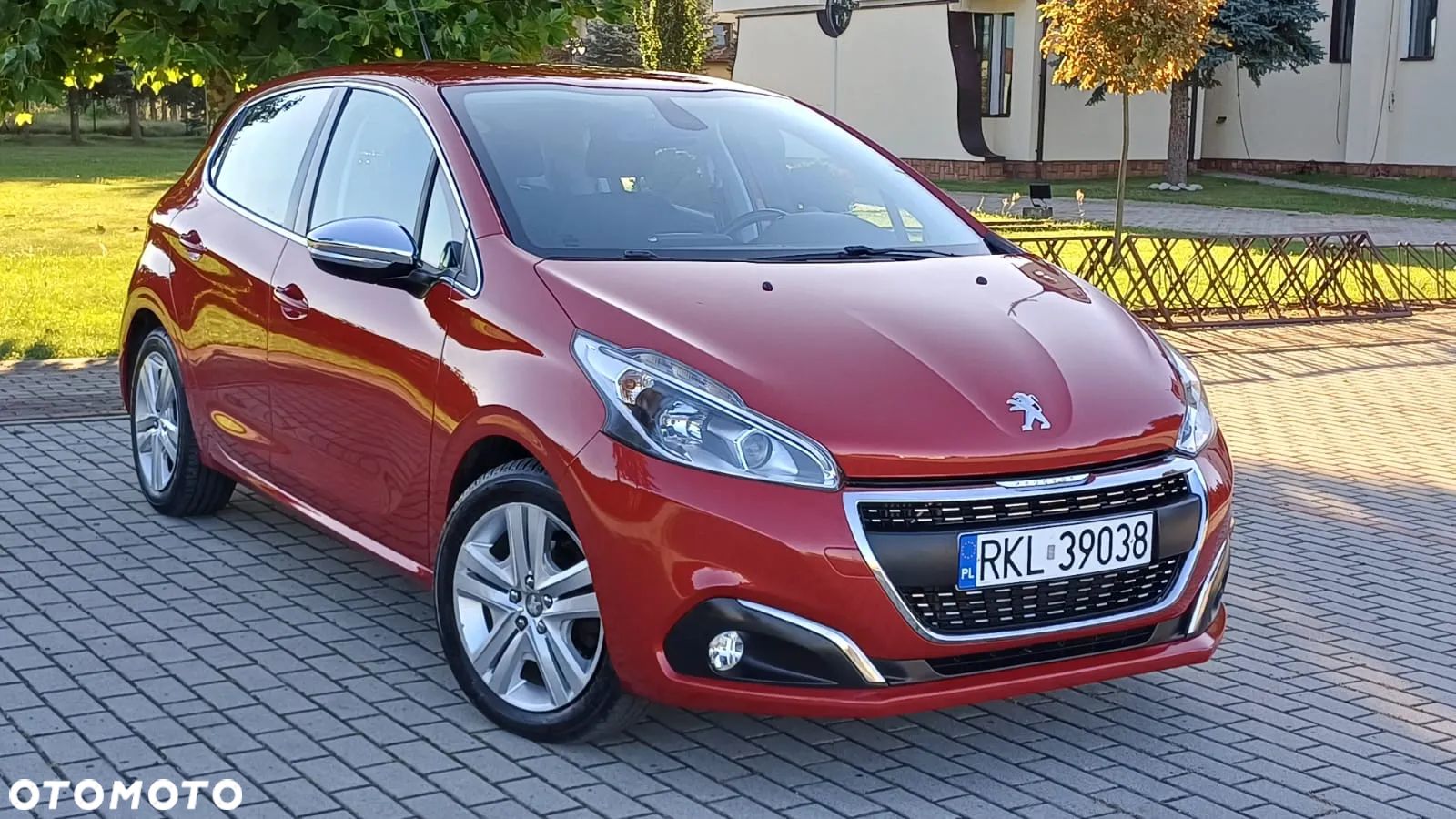 Peugeot 208 Blue-HDi 100 Stop&Start Allure - 1