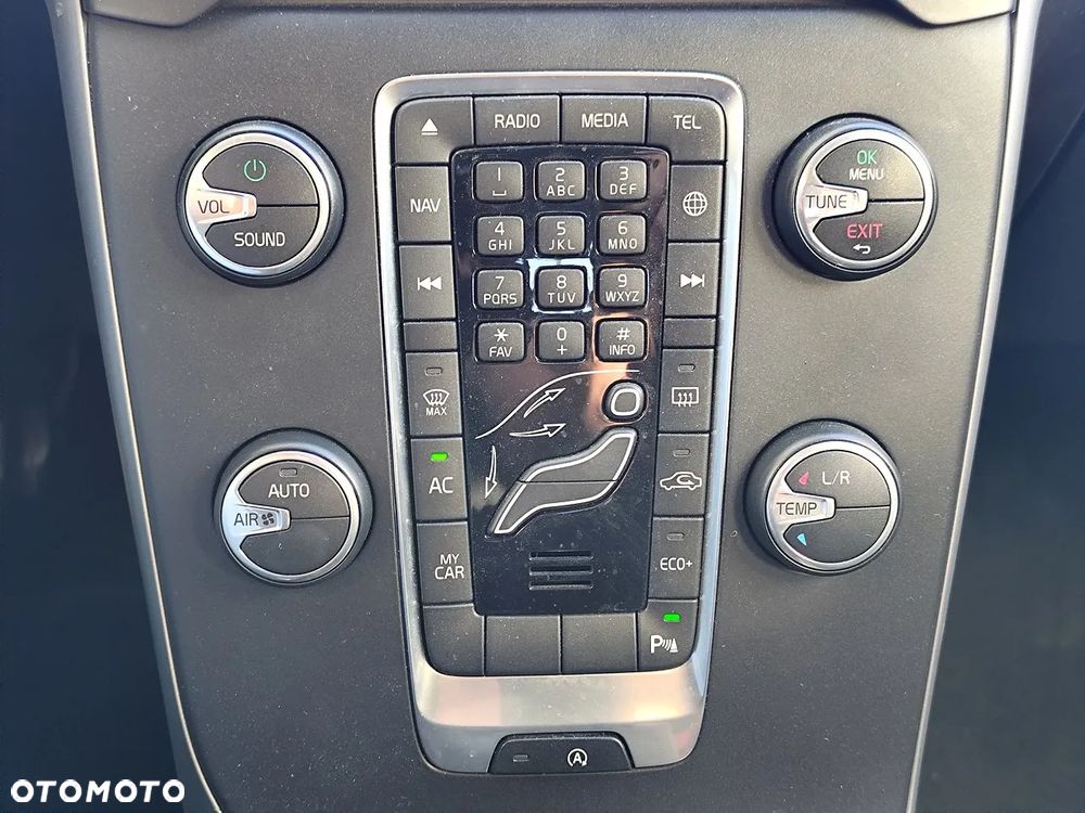 Volvo V40 D3 Drive-E Momentum - 16