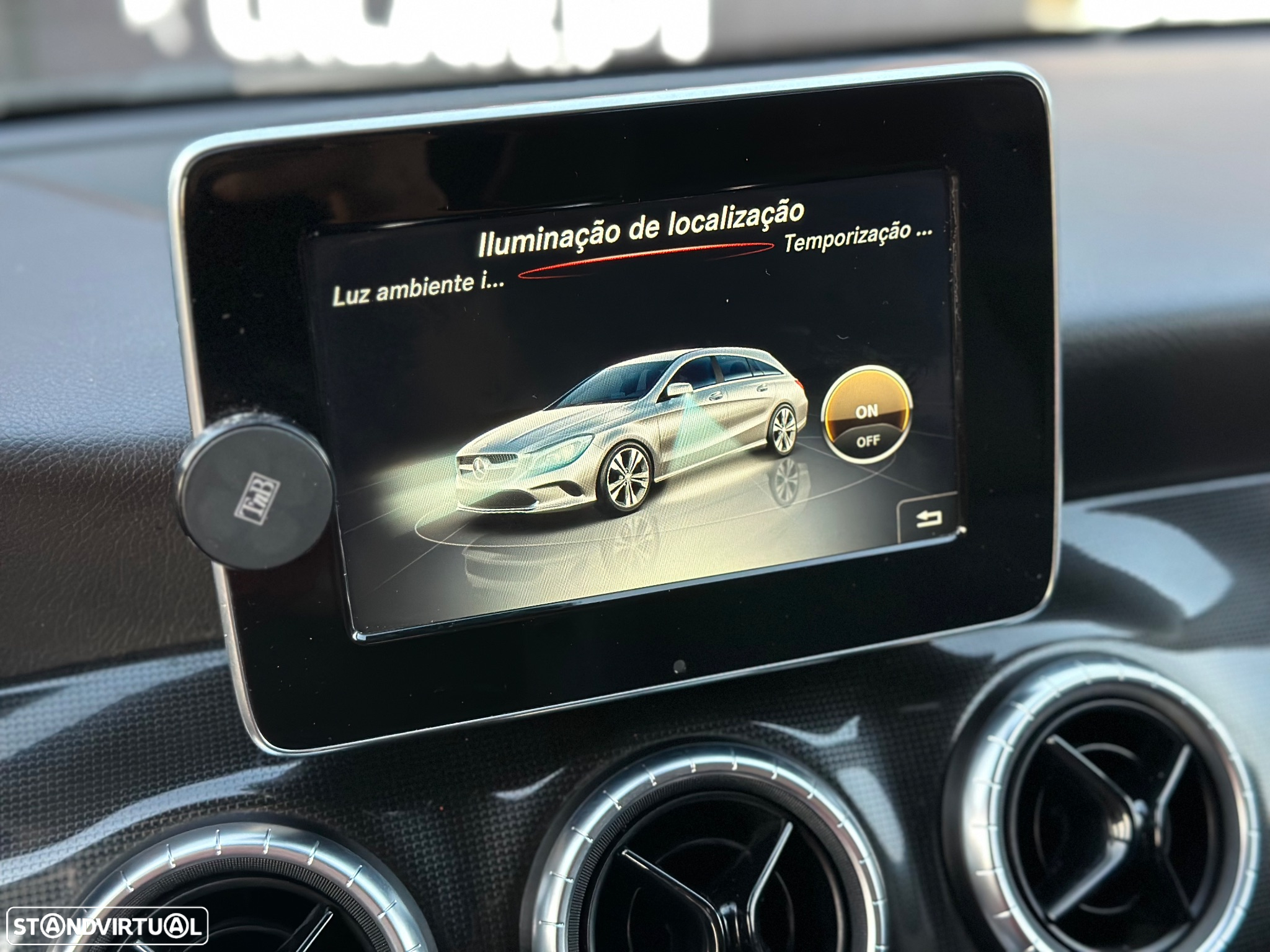 Mercedes-Benz CLA 180 d Shooting Brake - 16