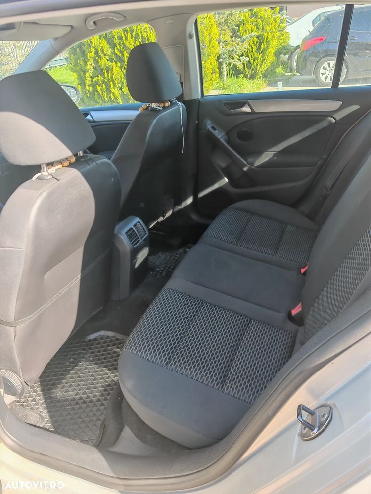 Volkswagen Golf 1.6 TDI DPF Trendline - 9