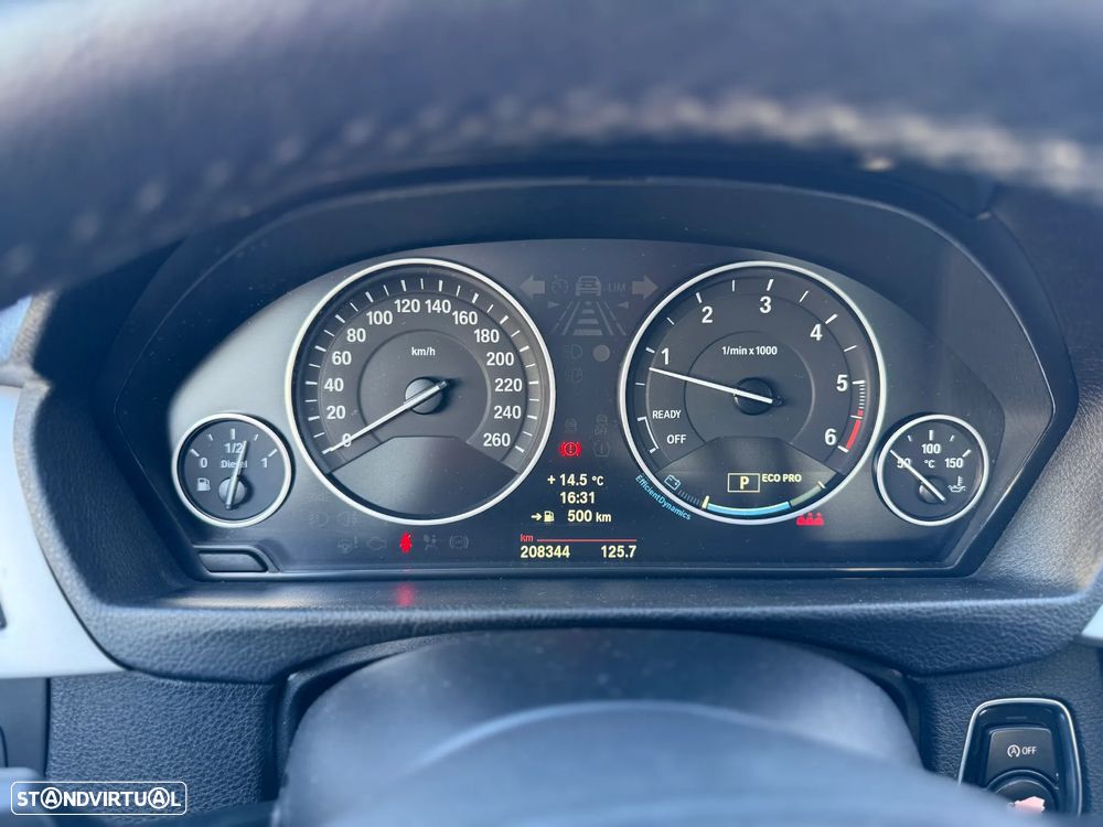 BMW 320 d EfficientDynamics Auto - 9
