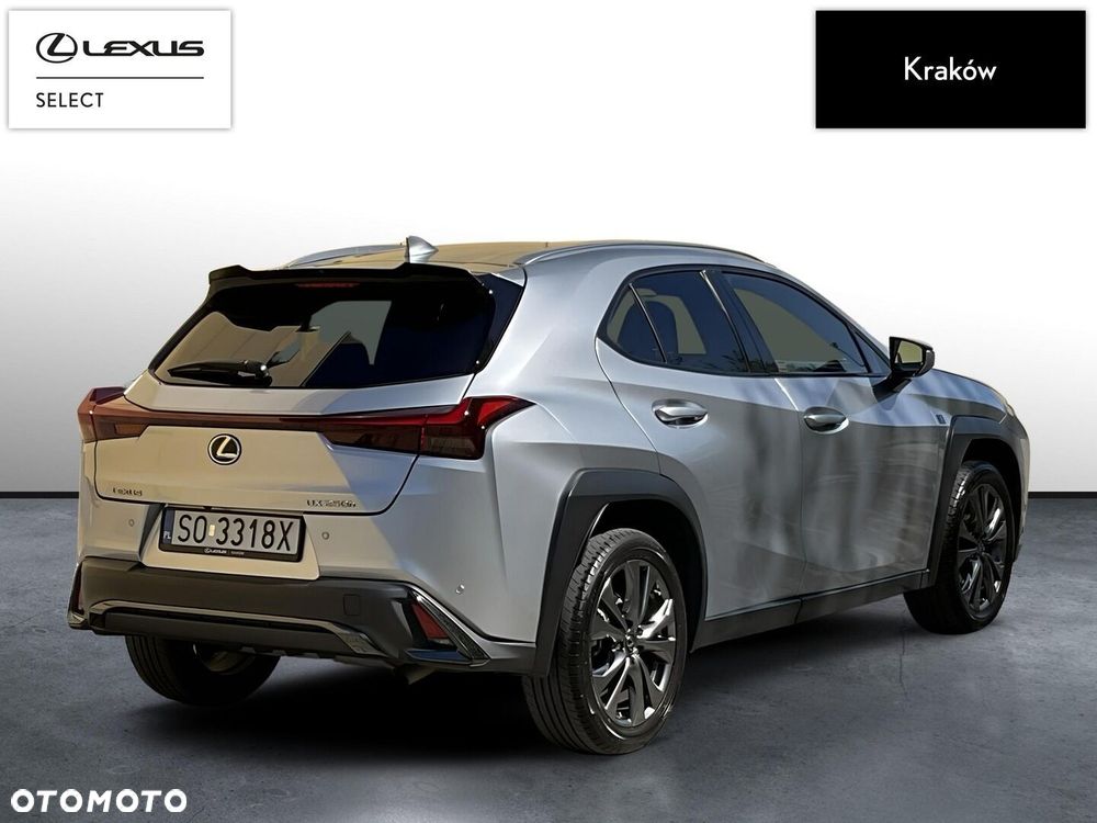 Lexus UX - 5