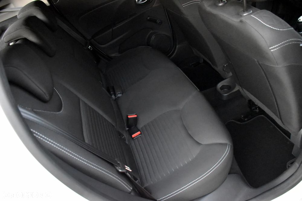 Renault Clio TCe 90 Limited - 8