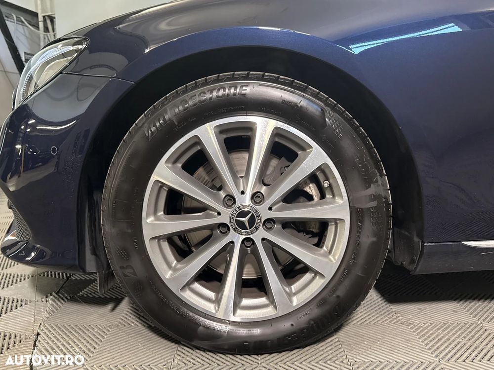 Mercedes-Benz E 220 d 4MATIC 9G-TRONIC - 14