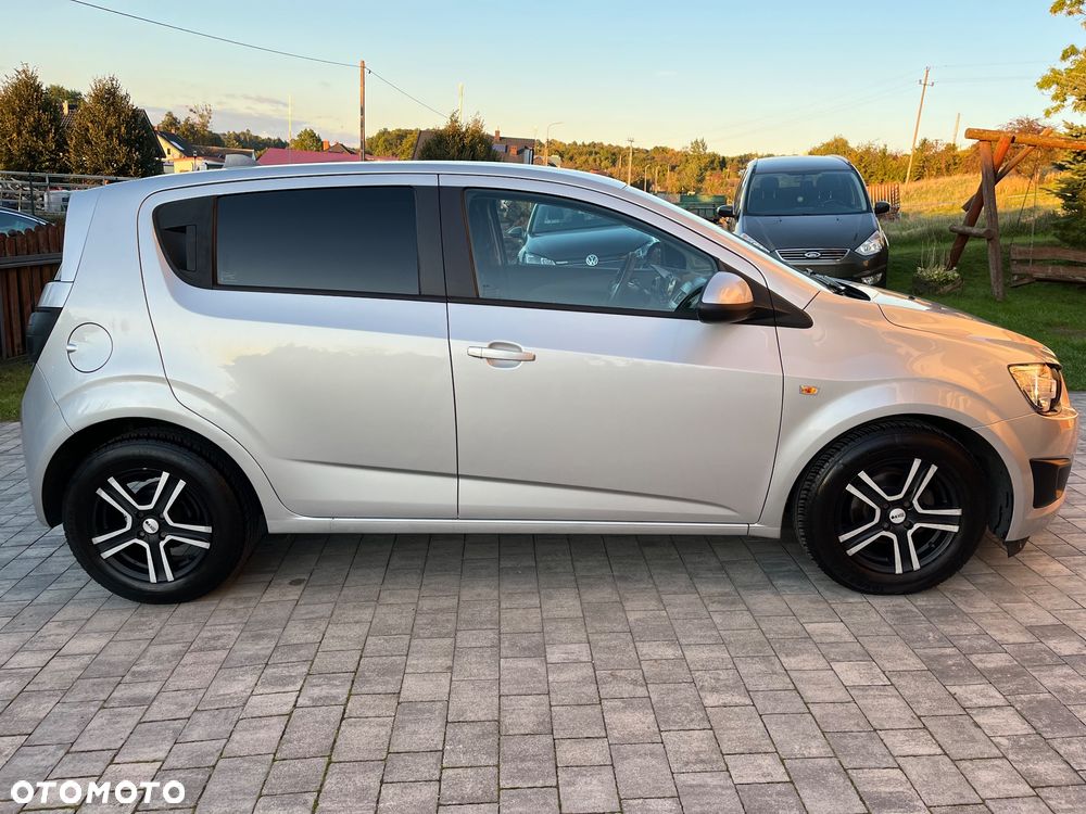 Chevrolet Aveo - 26