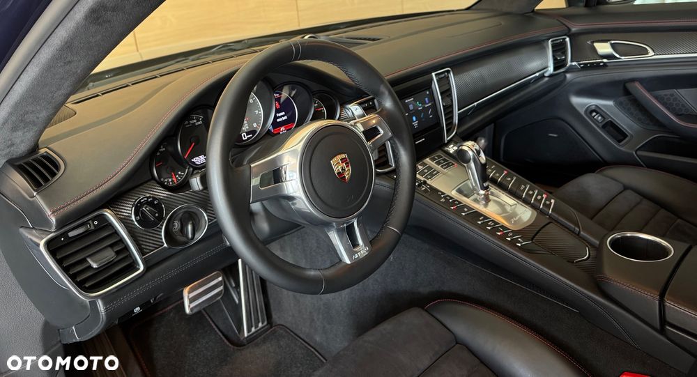 Porsche Panamera GTS - 9