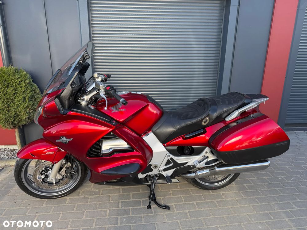 Honda ST - 6
