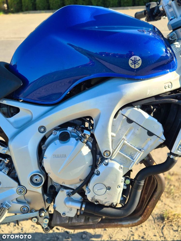 Yamaha FZ6 - 18