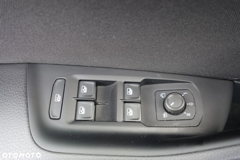 Volkswagen Passat 2.0 TDI EVO Business DSG - 17