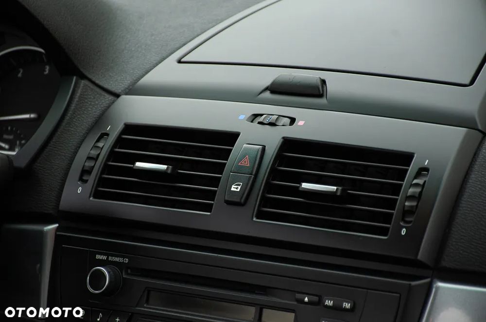 BMW X3 xDrive18d - 23