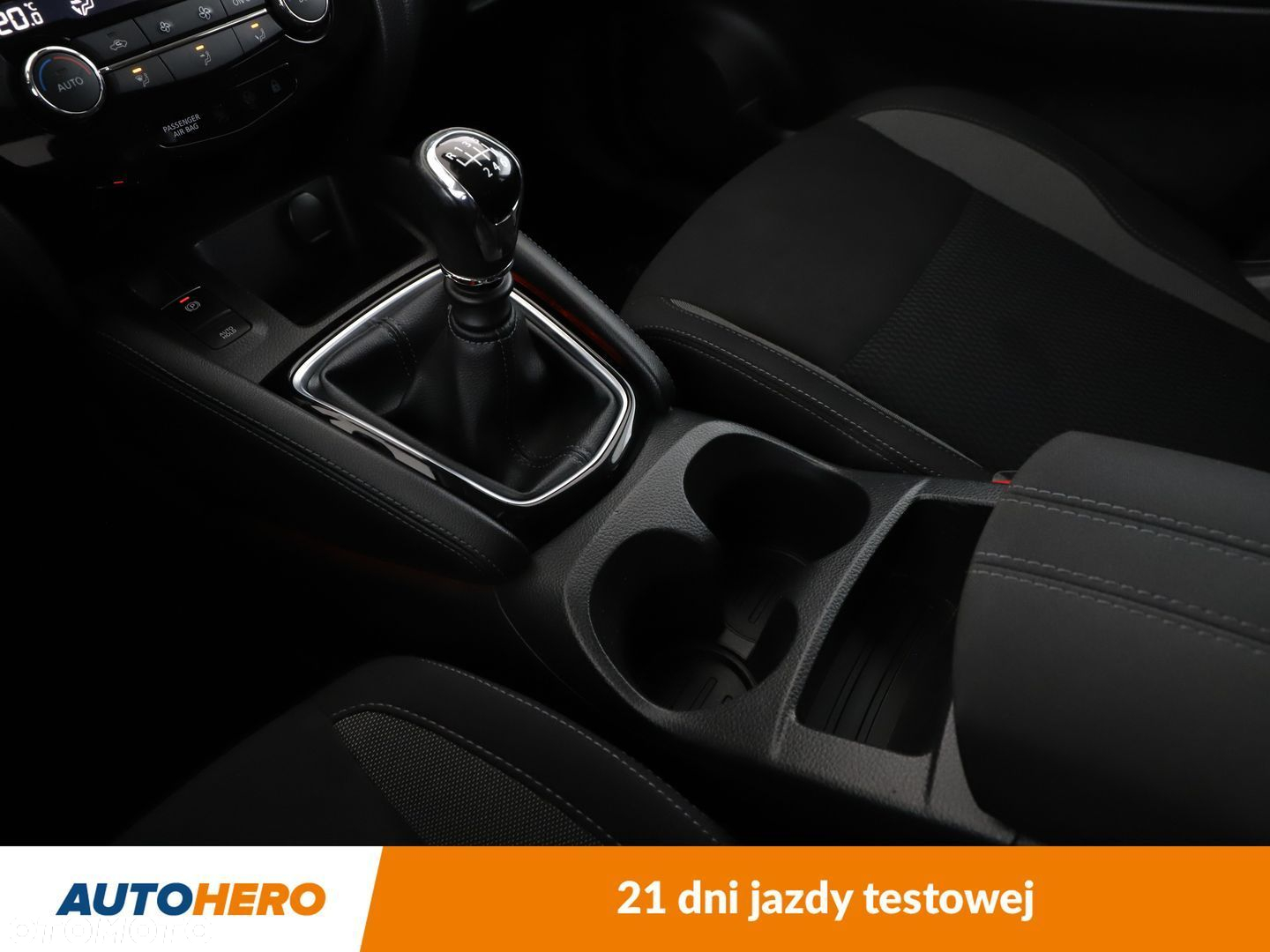 Nissan Qashqai 1.6 DCi Visia - 24